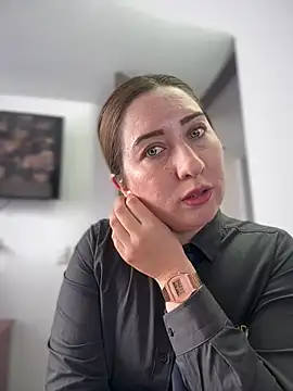 suzy-111 stripchat live cam model