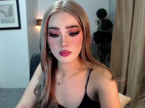 lavandermilk stripchat live cam model