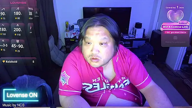 ChubbyBEAR039 stripchat live cam model