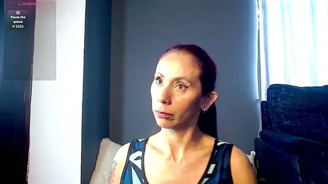 Loren_queen_ stripchat live cam model