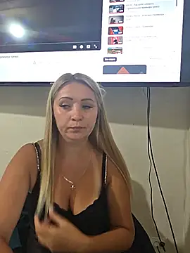 SassiSandra stripchat live cam model