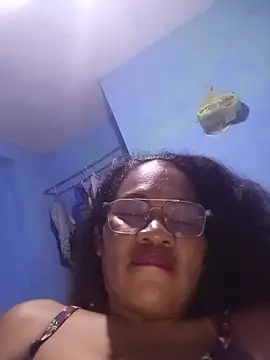 Sexymonmy stripchat live cam model