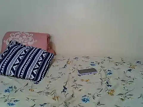 PrettyBeauty_ stripchat live cam model