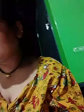 Priya_sharma16 stripchat live cam model