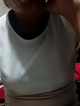 Dior-18 stripchat live cam model