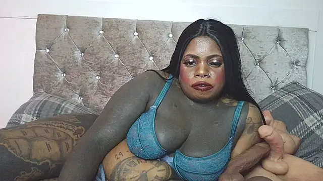 tattedupebony stripchat live cam model