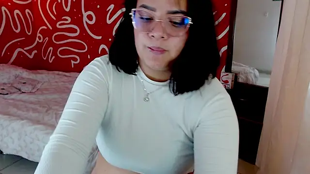 elumi_2 stripchat live cam model