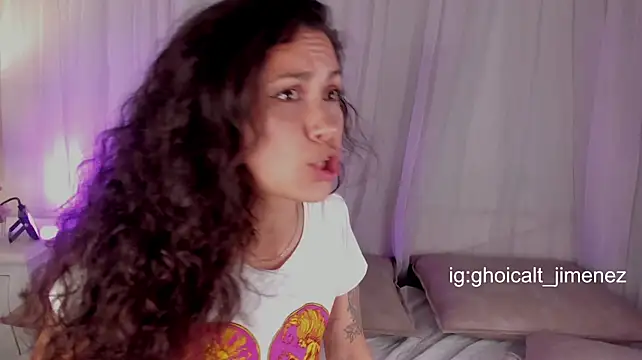 SeleneLight stripchat live cam model
