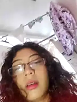 Doll2U stripchat live cam model