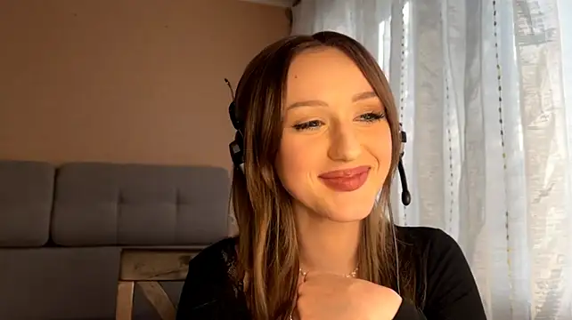 ShannanWohlers stripchat live cam model