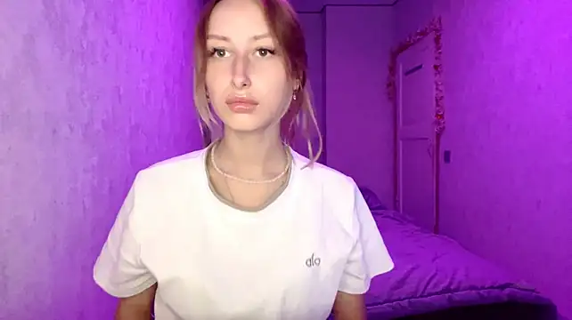AleneLaurente stripchat live cam model