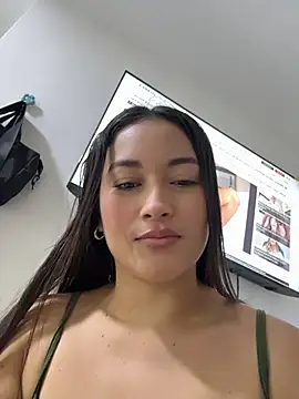 Tatiana123_ stripchat live cam model