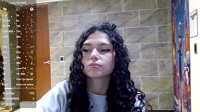 Diamond_Curls stripchat live cam model