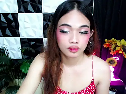 Sweetxxxkisha stripchat live cam model