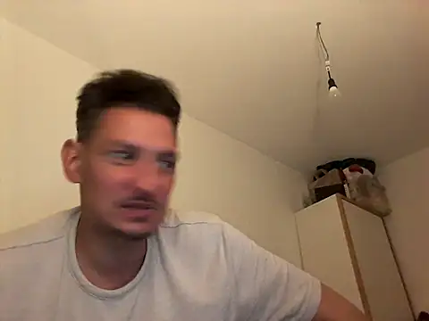 ARTANIS20 stripchat live cam model