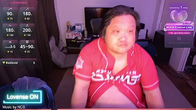ChubbyBEAR039 stripchat live cam model