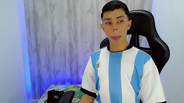 JeifMoon_ stripchat live cam model