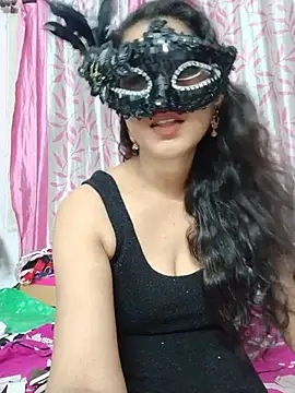 thanusi_2 stripchat live cam model