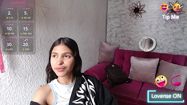 Evagirl69 stripchat live cam model