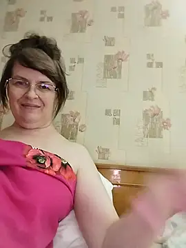 Irena-mis stripchat live cam model