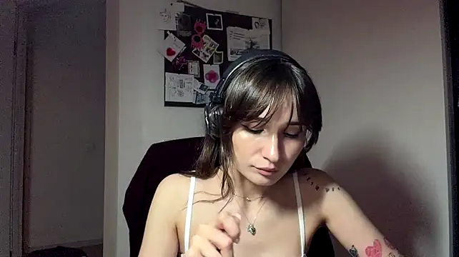 ElenoreMccallum stripchat live cam model