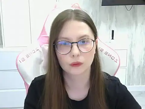 Elvirada stripchat live cam model
