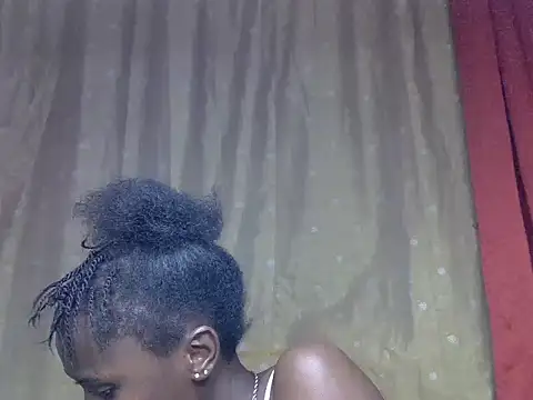 lovly_slat stripchat live cam model