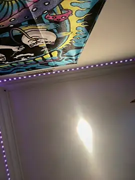 ThicBunz stripchat live cam model