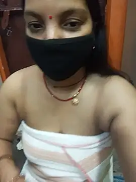 Manjudear stripchat live cam model