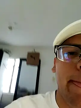 Javimt23 stripchat live cam model