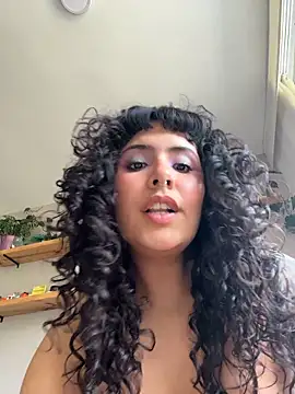SugarTroubl33 stripchat live cam model