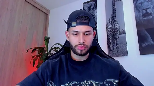 Santos_ramirez1 stripchat live cam model