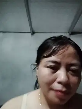 Lee_bee1 stripchat live cam model