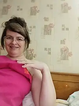 Irena-mis stripchat live cam model