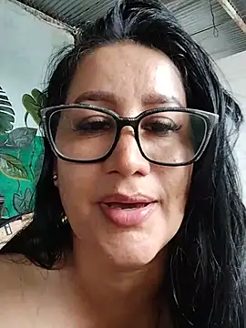 keilymadam stripchat live cam model