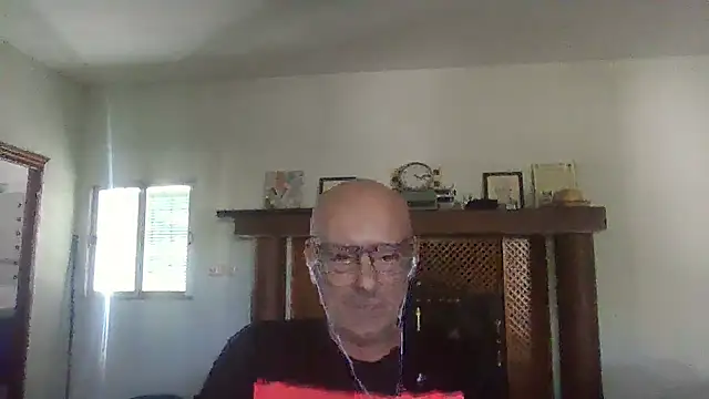 llopaco stripchat live cam model