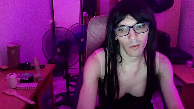 DairaSissy stripchat live cam model