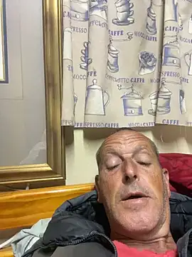 GeldenKuy stripchat live cam model