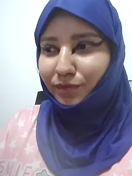 Nahannaahia stripchat live cam model