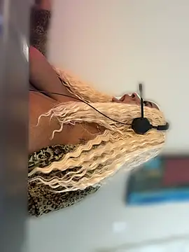 DestinyExoticLove stripchat live cam model