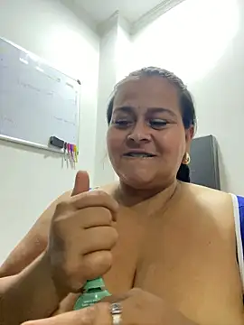 SayMarLuna stripchat live cam model