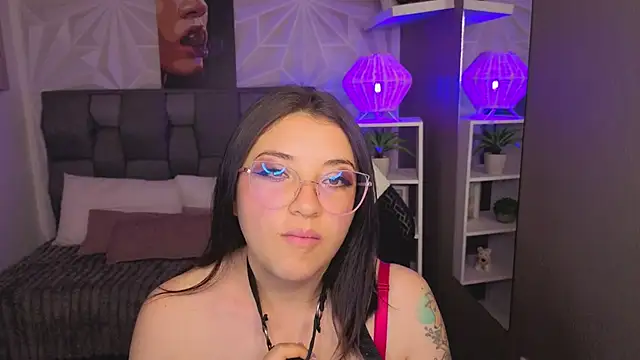 phoenixxxx777 stripchat live cam model