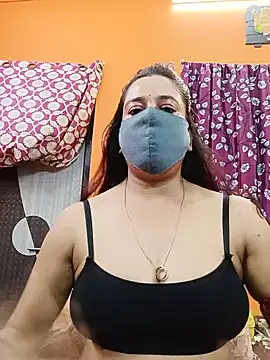 Hotpuja25 stripchat live cam model