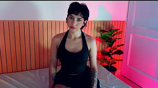 emma_web_ stripchat live cam model