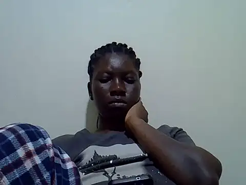Sweet-Lynn stripchat live cam model
