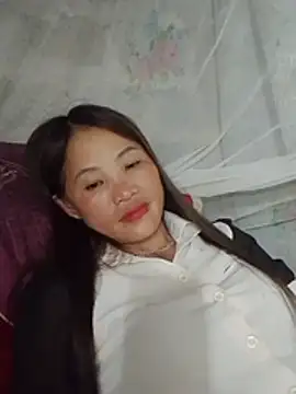 Mie-Miee stripchat live cam model