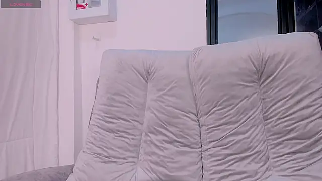 gretafoster stripchat live cam model