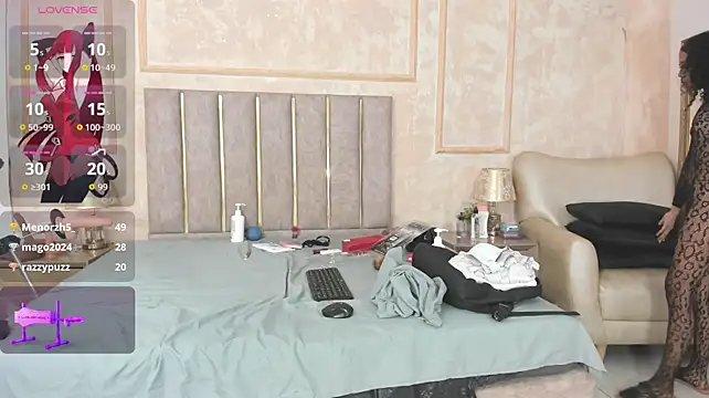 Miaasummer stripchat live cam model