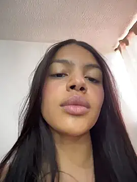 Megan_Hillss_ stripchat live cam model