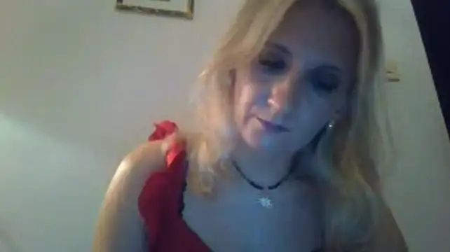 ViolettaMature stripchat live cam model